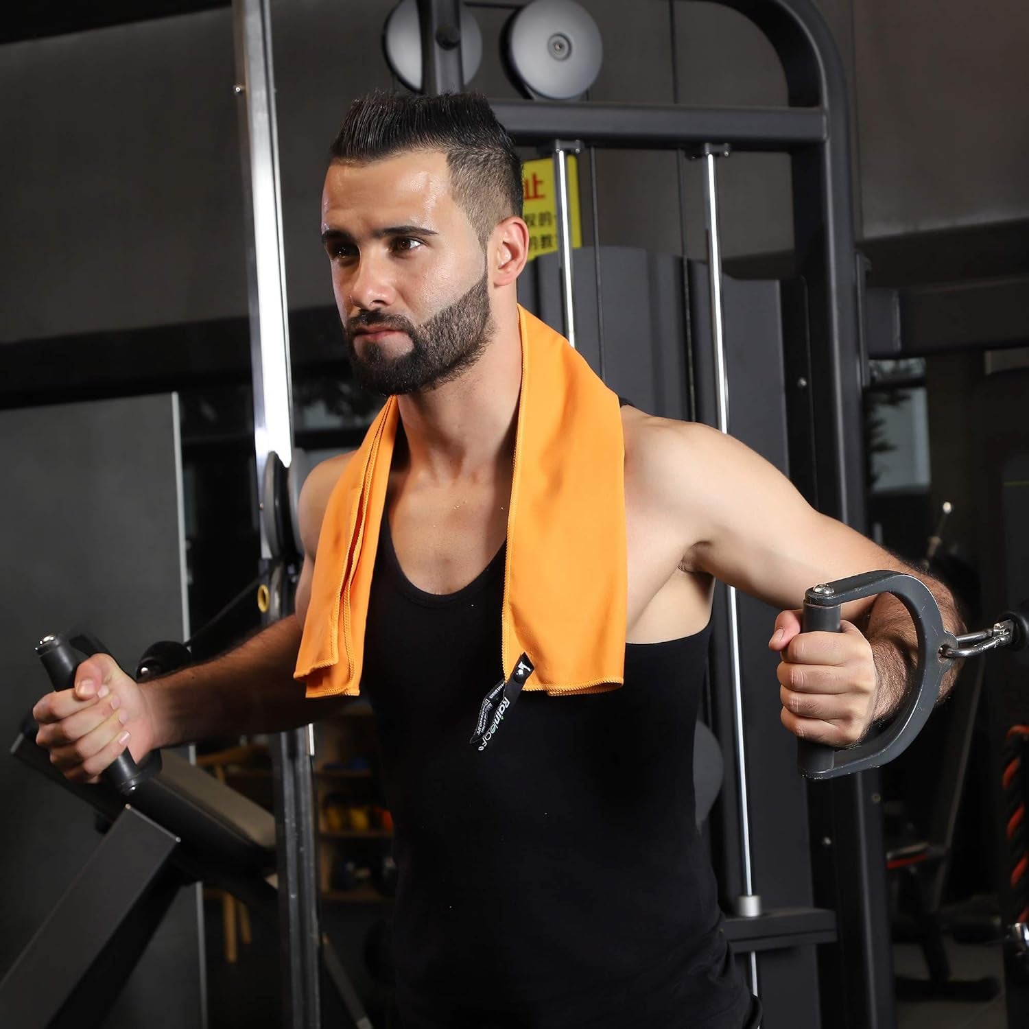 Microfiber Towel Perfect Travel & Sports &Beach Towel. Fast Drying - Super Absorbent - Ultra Compact. Suitable for Camping, Backpacking,Gym, Beach, Swimming,Yoga