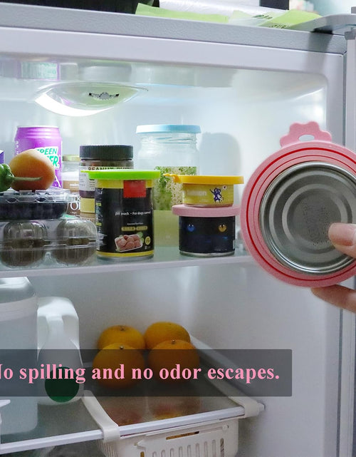 Load image into Gallery viewer, Food Can Lids, Universal BPA Free Silicone Can Lids Covers for Dog and Cat Food, One Can Cap Fit Most Standard Size Canned（4 Pack Multicolor
